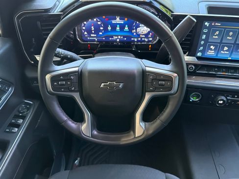 Used 2024 Chevrolet Silverado 1500 RST AWD/4WD image 18