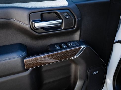 Used 2019 Chevrolet Silverado 1500 RST image 23