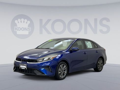 Used 2022 Kia Forte LXS w/ LXS Technology Package image 1