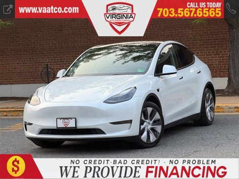 Used 2024 Tesla Model Y Long Range AWD/4WD image 2