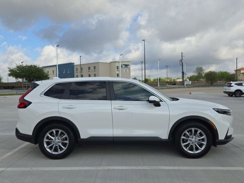 Used 2025 Honda CR-V EX-L image 2