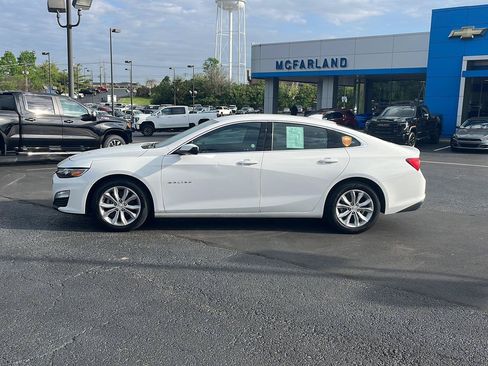 Used 2023 Chevrolet Malibu LT FWD image 2