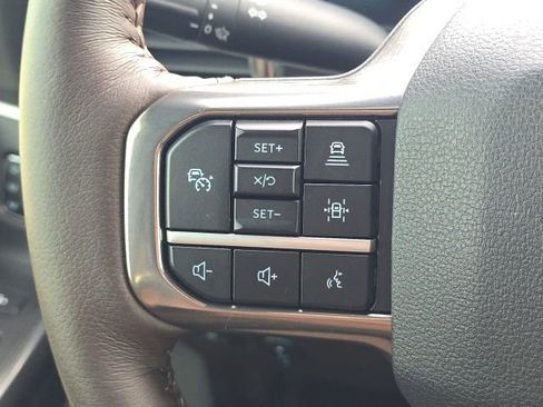 Used 2025 Ford F350 King Ranch w/ FX4 Off-Road Package image 29