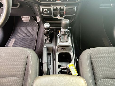 Certified 2021 Jeep Wrangler Unlimited Sport AWD/4WD image 18