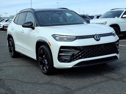 New 2026 Volkswagen Tiguan SE R-Line