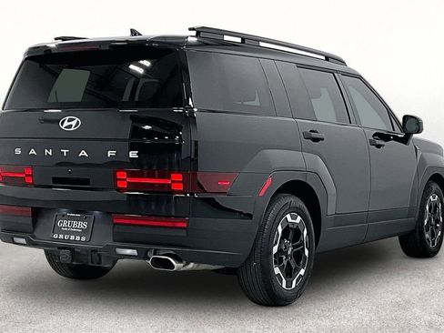 Used 2025 Hyundai Santa Fe SEL FWD image 2