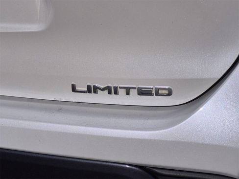 Used 2020 Toyota Highlander Limited image 10
