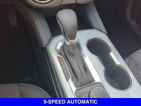 New 2025 Chevrolet Blazer LT image 33