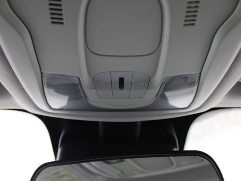 Used 2016 Jeep Renegade Latitude w/ Cold Weather Group image 21