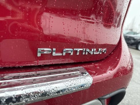 Used 2026 Toyota Highlander Platinum AWD/4WD image 15