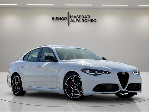 New 2026 Alfa Romeo Giulia image 1
