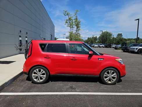 Used 2016 Kia Soul ! w/ Premium Package FWD image 8