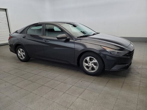 Used 2021 Hyundai Elantra SE FWD image 11