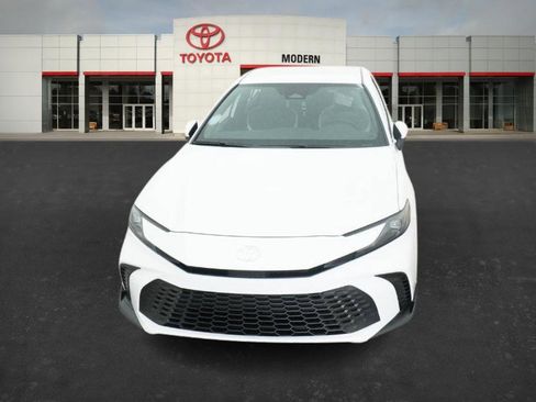 New 2026 Toyota Camry SE image 3