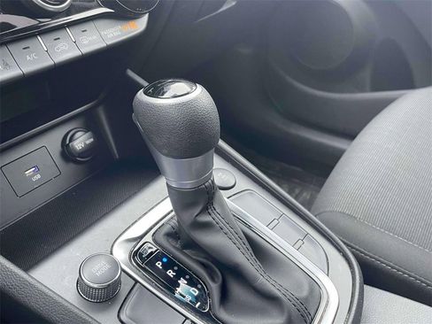 Used 2023 Hyundai Kona SEL image 29