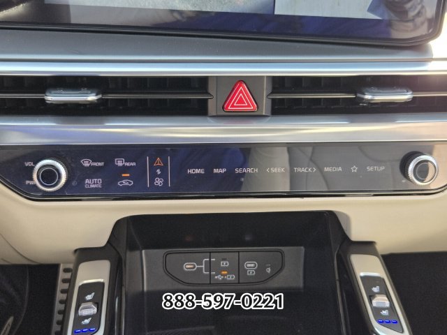 Used 2025 Kia Sorento SX FWD image 24