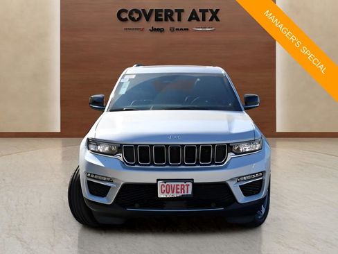 New 2025 Jeep Grand Cherokee Limited w/ Luxury Tech Group II AWD/4WD image 8