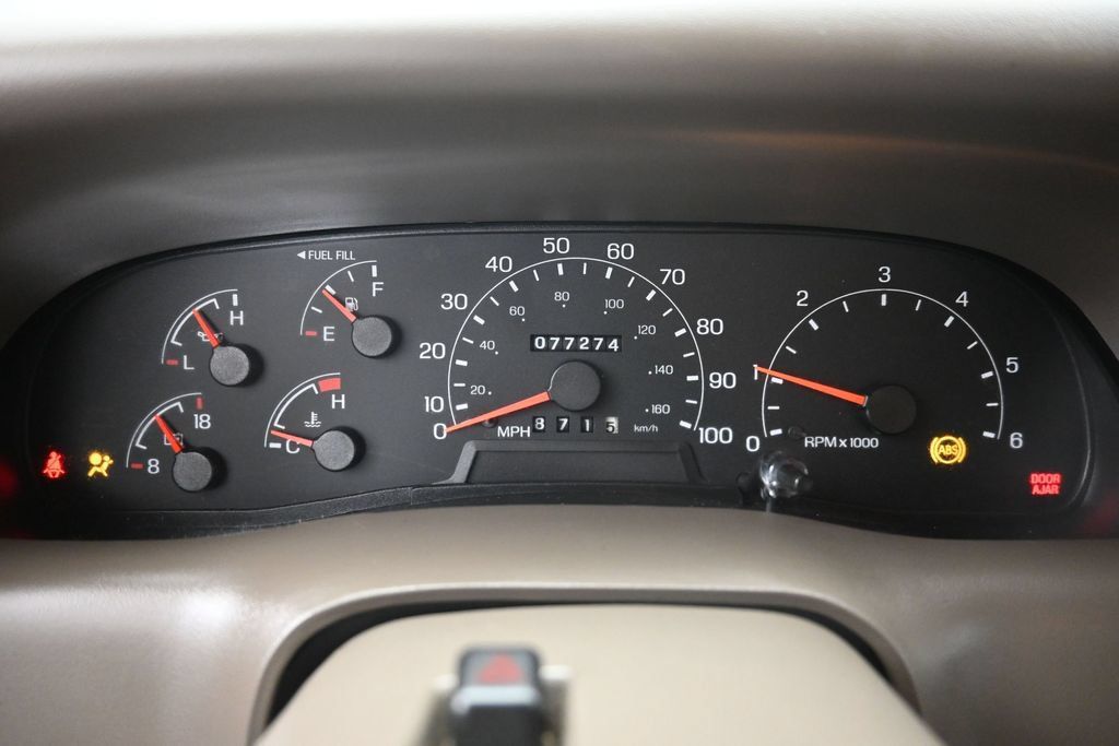 Used 2001 Ford F350 Lariat RWD image 12
