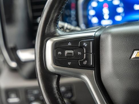 Used 2022 Chevrolet Silverado 1500 LT AWD/4WD image 31