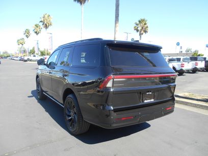 Used 2026 Lincoln Navigator Reserve w/ Jet Appearance Package