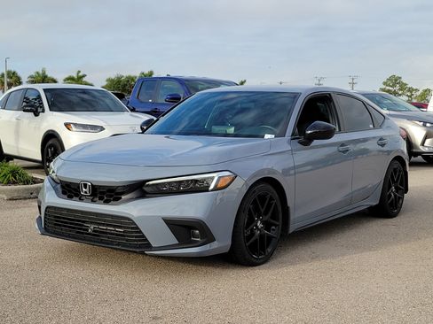 Used 2024 Honda Civic Sport image 3