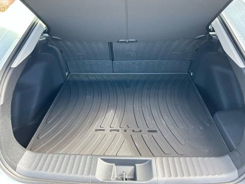 Used 2024 Toyota Prius XLE image 27