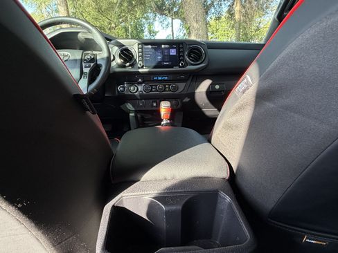 Used 2023 Toyota Tacoma TRD Off-Road AWD/4WD image 37