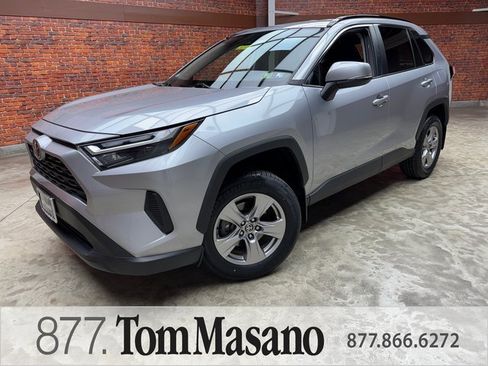 Used 2022 Toyota RAV4 XLE image 1