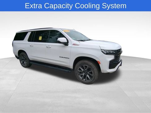 Used 2024 Chevrolet Suburban Z71 w/ Luxury Package AWD/4WD image 10