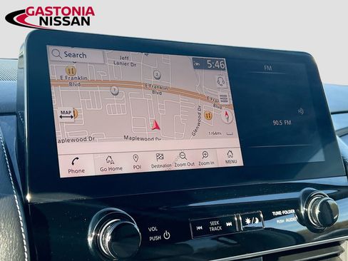 Used 2023 Nissan Armada SV image 17