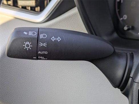 Used 2025 Toyota Corolla LE image 31