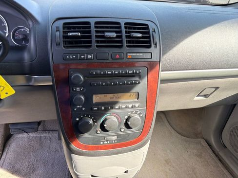 Used 2005 Chevrolet Uplander LS image 10