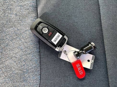 Used 2025 Ford Maverick XLT w/ Equipment Group 302A image 11