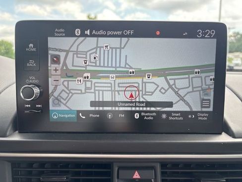 Used 2025 Honda Pilot Touring image 19
