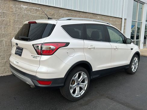 Used 2017 Ford Escape Titanium w/ Equipment Group 301A FWD image 3