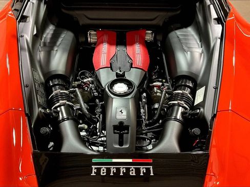 Used 2018 Ferrari 488 GTB RWD image 24
