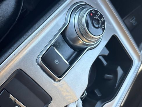 Used 2024 Ford Edge SEL image 17