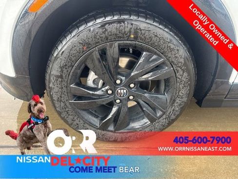 Used 2024 Buick Encore GX Sport Touring image 9