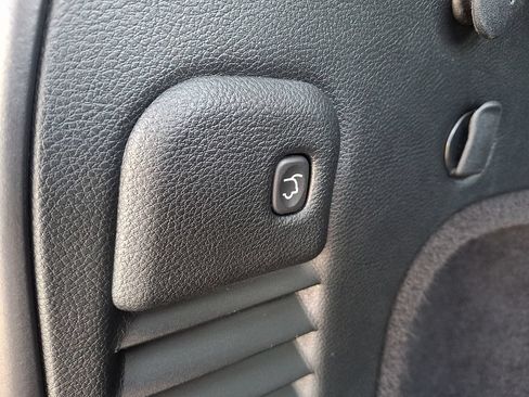 Used 2019 Jeep Grand Cherokee Laredo AWD/4WD image 29