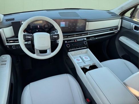 New 2026 Hyundai Santa Fe SE image 8