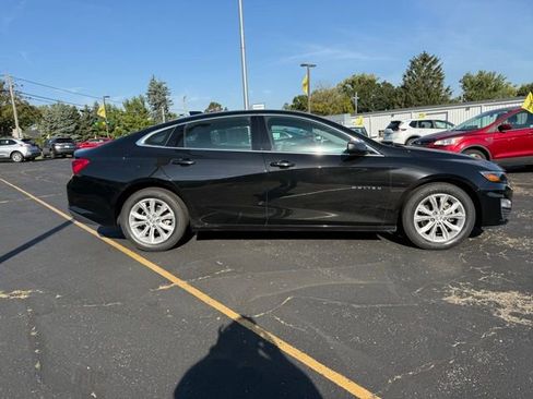 Used 2023 Chevrolet Malibu LT image 2