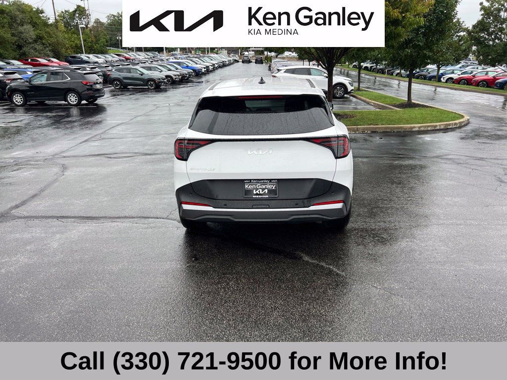 Certified 2026 Kia Sportage EX FWD image 13