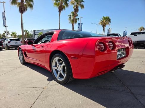 Used 2004 Chevrolet Corvette Coupe RWD image 4