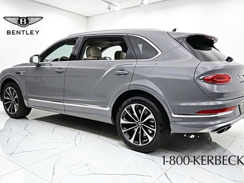 Used 2024 Bentley Bentayga Extended Wheelbase AWD/4WD image 9