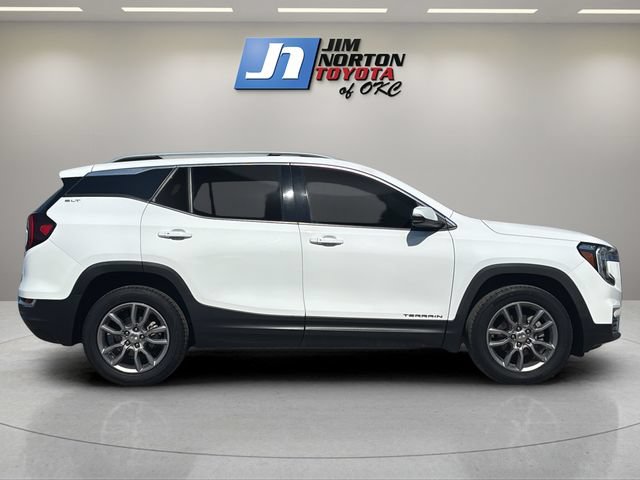 Used 2022 GMC Terrain SLT AWD/4WD image 4