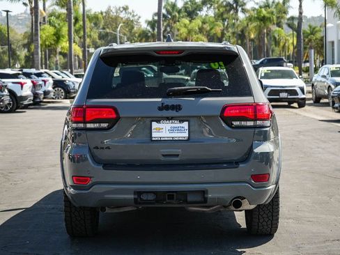 Used 2020 Jeep Grand Cherokee Altitude AWD/4WD image 5