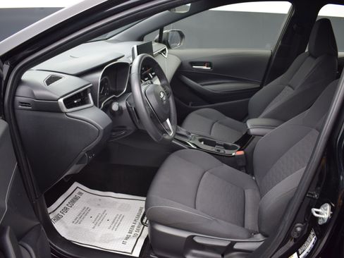 Used 2024 Toyota Corolla SE w/ SE Package image 13