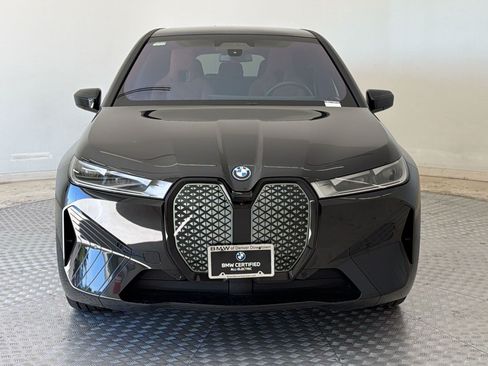 Used 2025 BMW iX xDrive50 w/ Premium Package AWD/4WD image 6