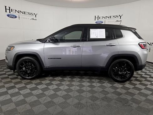 Used 2022 Jeep Compass Altitude image 8