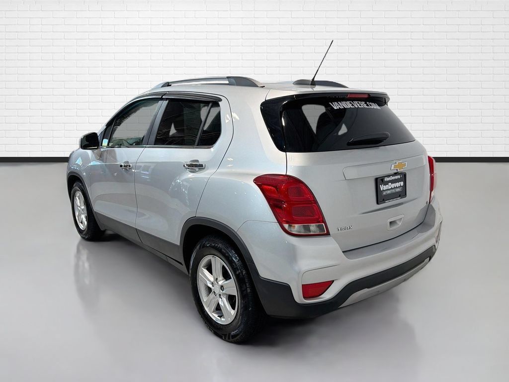 Used 2019 Chevrolet Trax LT w/ LT Convenience Package FWD image 7